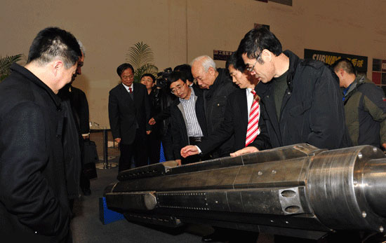 石油展推出“大明星”(圖1)