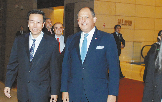 哥斯達黎加總統(tǒng)訪問中國石油(圖1)