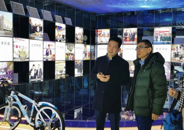 商務(wù)部服貿(mào)司副司長(zhǎng)王東堂調(diào)研振威展覽股份(圖3)